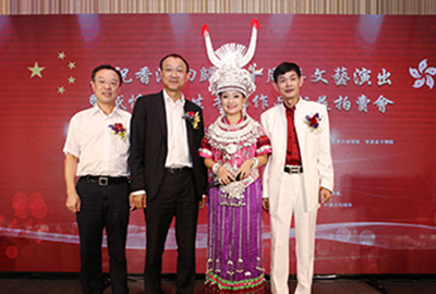 邓清河先生(左二)和盛怀杰先生(右一)合照