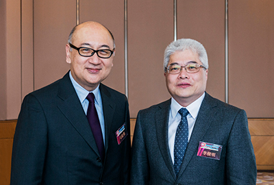 点心卫视董事兼行政总裁司徒杰先生(左) 和南华传媒总编辑李树明先生合影念(右)