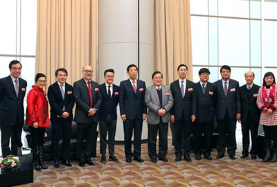 主办、合办及协办机构代表合照。由左至右:薛建华先生、彭徐美云女士、马鸿铭先生、司徒杰先生、王傲山先生、姜在忠先生、赵应春先生、黄浩明先生、徐国才先生、姜增和先生、徐世和先生、陈越女士